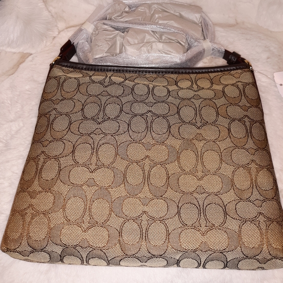 Brown Coach Crossbody - Picture 2 of 4